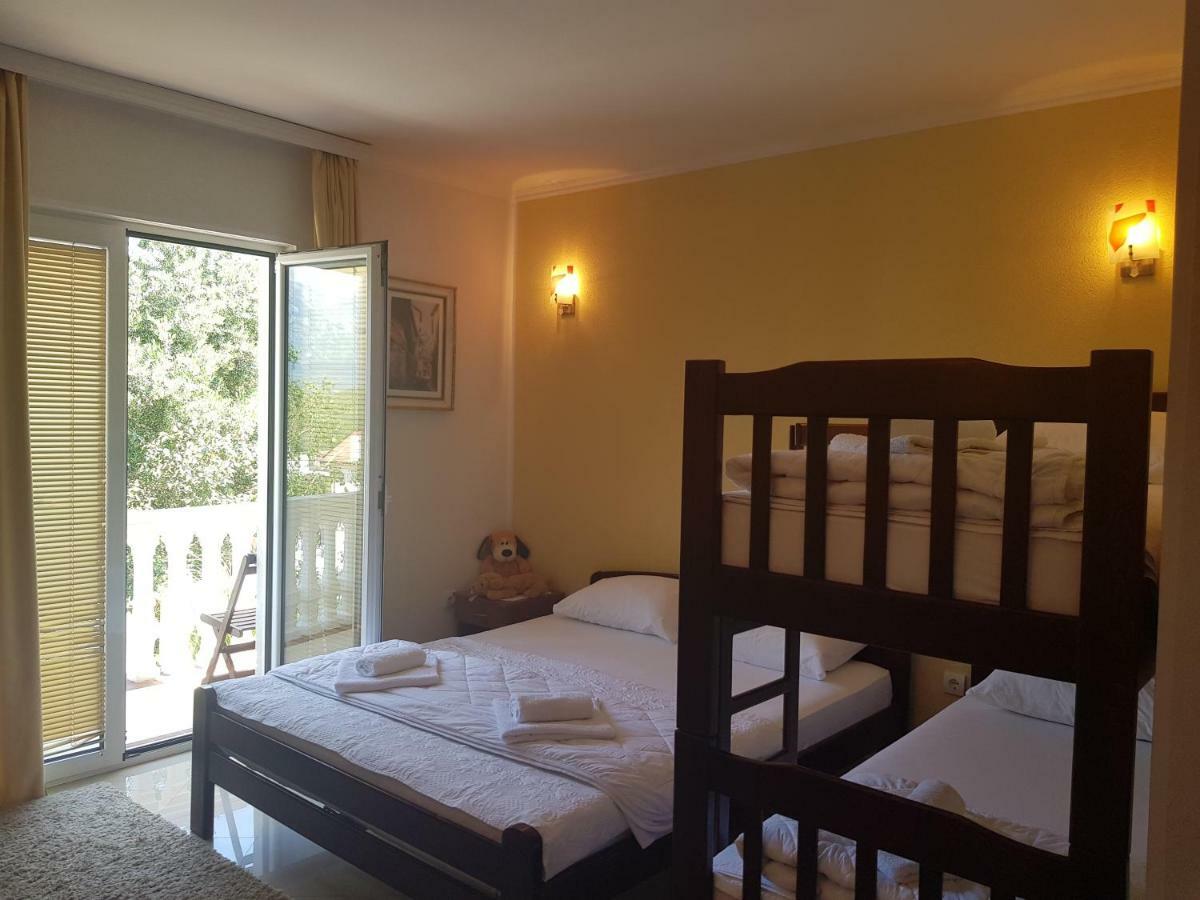 טיווט Apartments Sandra מראה חיצוני תמונה