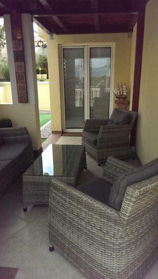 טיווט Apartments Sandra מראה חיצוני תמונה
